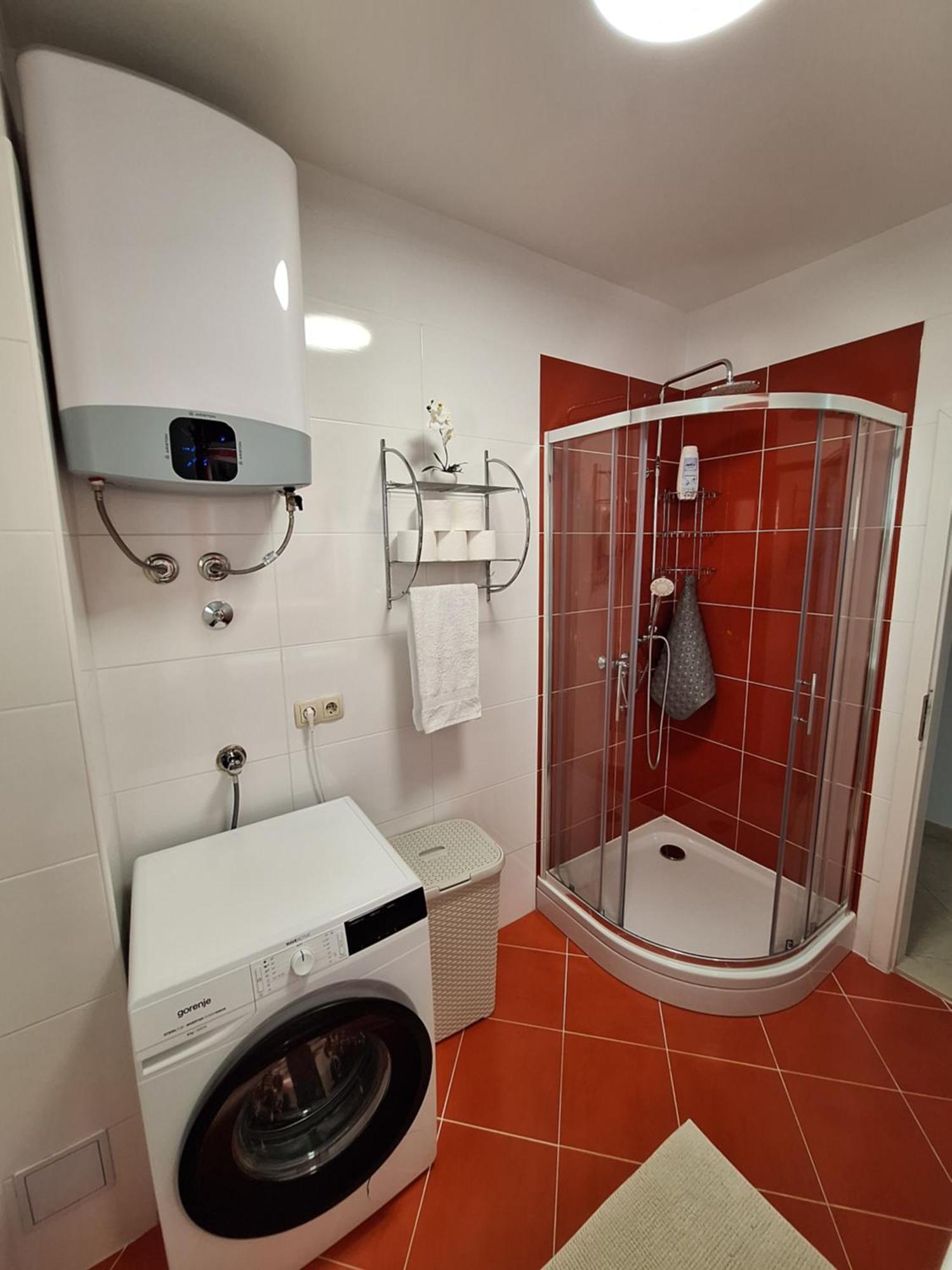 Sea Stone Apartment Podstrana Luaran gambar